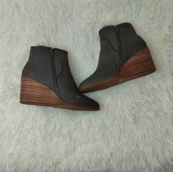 Lucky Brand Zanta Leather Wedge Pull On Ankle Booties Size 7.5 - Picture 8 of 12